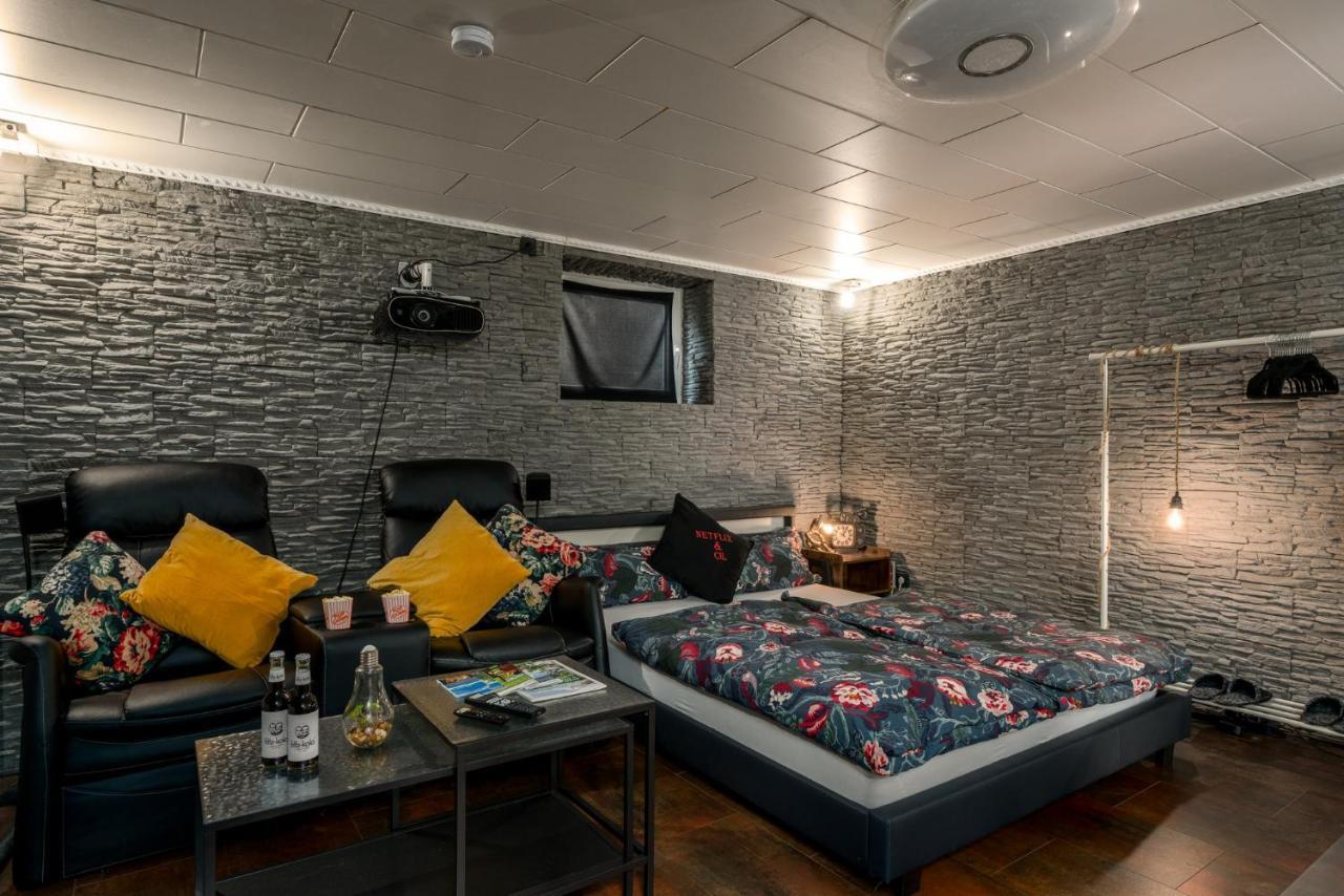 Home Cinema Кассель Экстерьер фото